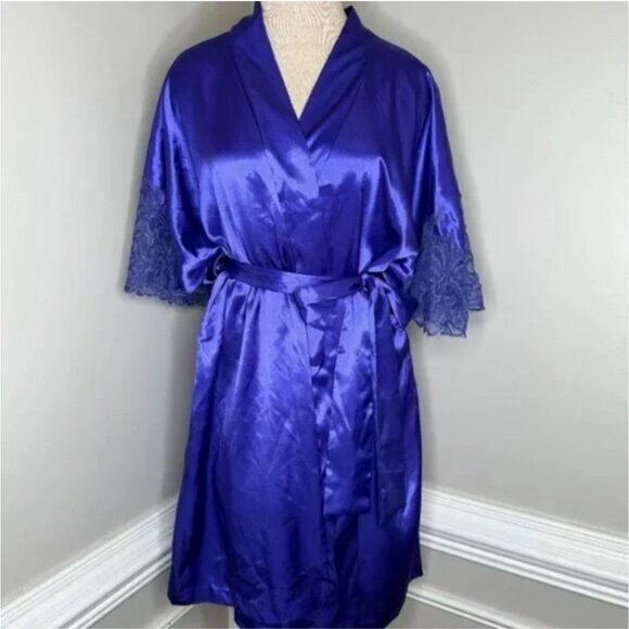 Natori Women's Plume Kimono with Lace Detail Robe Purple Size Medium - Picture 1 of 9